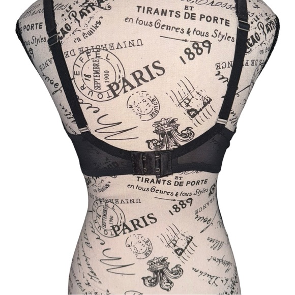 Victoria’s Secret Body by Victoria Lined Perfect Coverage Size 34DD - Picture 9 of 9